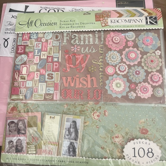 NWT 12x12 Scrapbook Album and Scrap Kit - Picture 3 of 5